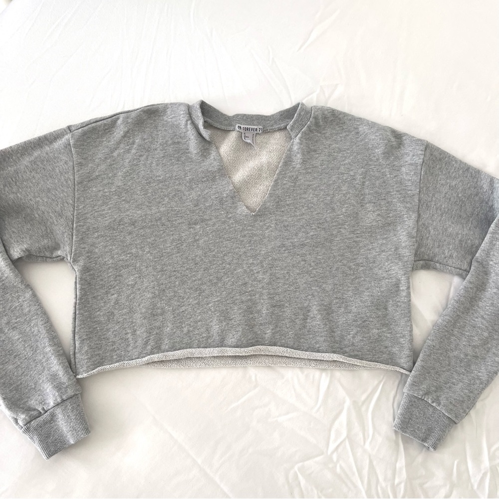 Forever 21 Cropped Cutoff Grey Active Sweatshirt Medium